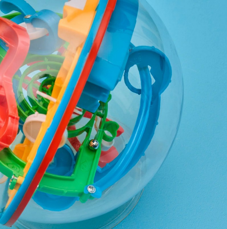 Gioco del labirinto infernale con 3 livelli di difficoltà e 118 ostacoli, una divertentissima idea regalo per adulti e bambini